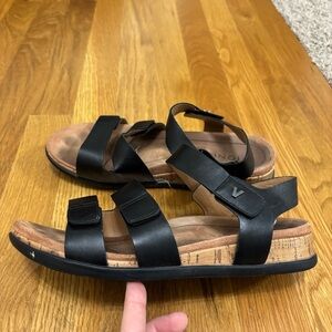 Vionic Black Sandals women’s size 7.5